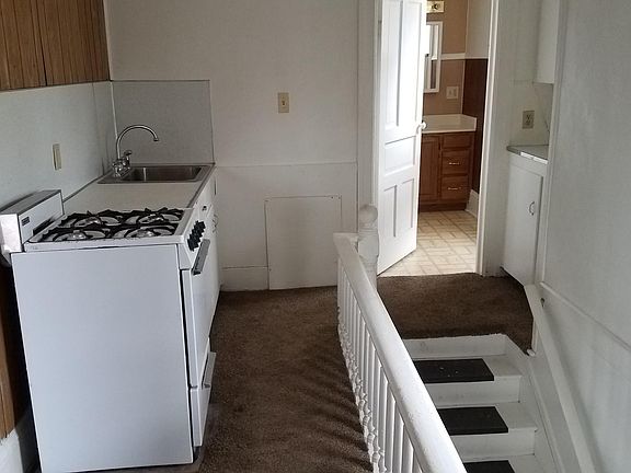 2nd image of 627 N Saginaw St