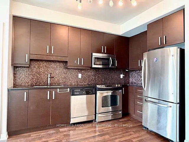 17 Anndale Dr #Penthouse 201 — Photo 4