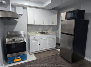 212 Bonspiel Dr #E09, Toronto, ON M1E 5K4