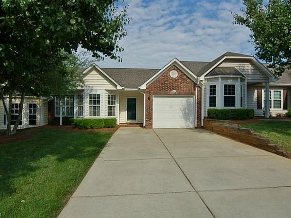 2nd image of 41 Mansfield Cir