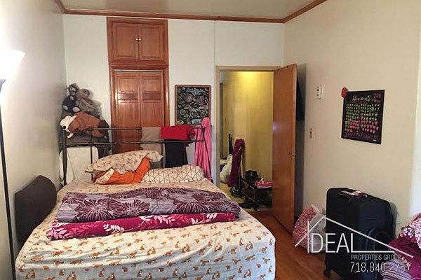 2nd image of 433 Lincoln Pl APT 6