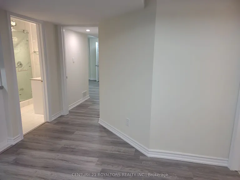 48 Muscovy Dr — Photo 12