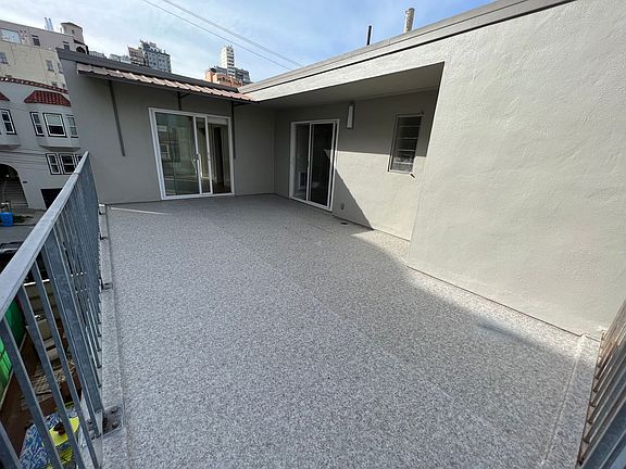 4th image of 2120 Jones St #5