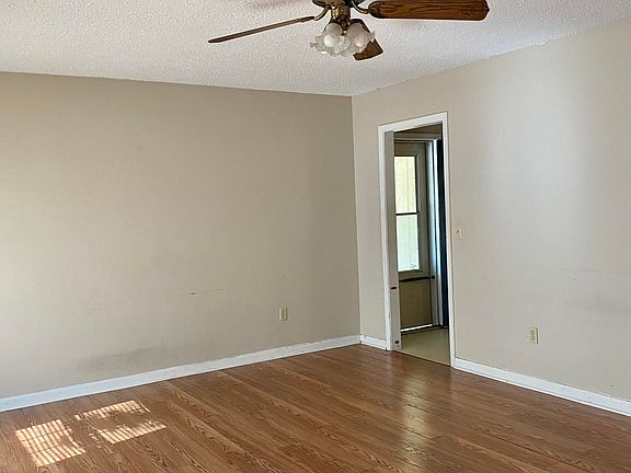 4th image of 1716 Bow Dr
