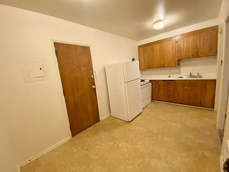 3925 Whitman Ave N #4X — Photo 2