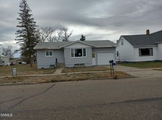 205 4th St NE, Hazen, ND 58545