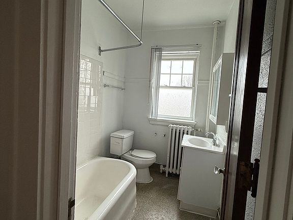 5th image of 727 N Capitol Ave APT 302
