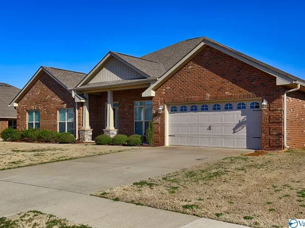 13606 Rising Run Cir, Athens, AL 35613