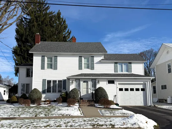 15 Pierrepont Ave, Malone, NY 12953