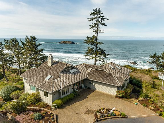 5th image of 246 Sea Crest Way