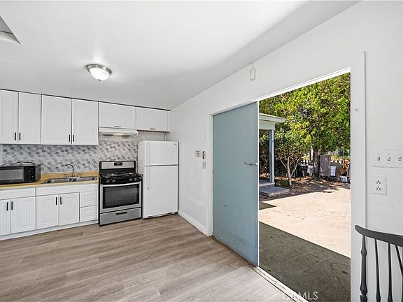 4th image of 5916 Rosemead Blvd