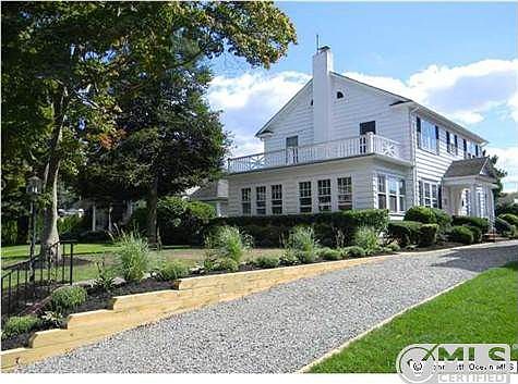 1st image of 220 Beacon Blvd