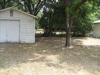 2nd image of 2413 Pecandale Dr