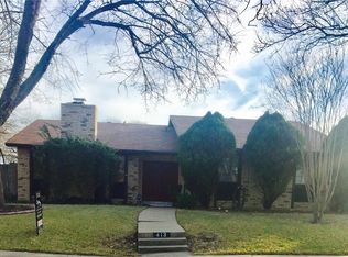 413 Hemlock Dr, Grand Prairie, TX 75052