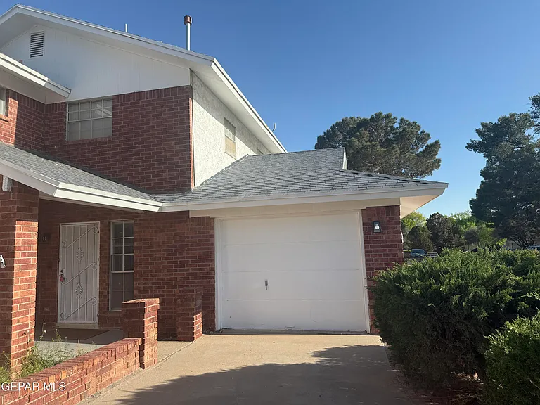1758 Pico Alto Dr — Photo 1