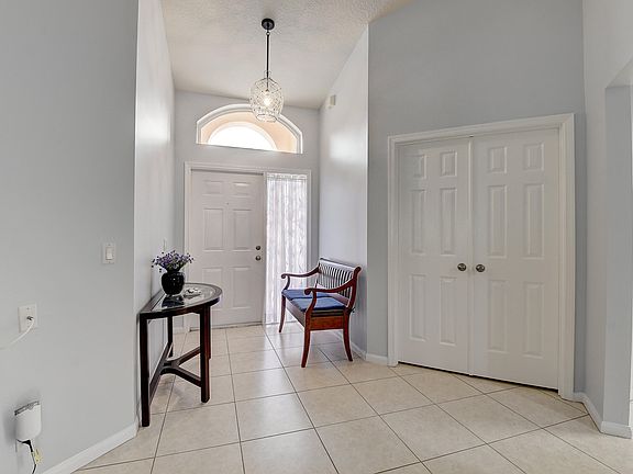 3rd image of 5167 Clover Creek Dr