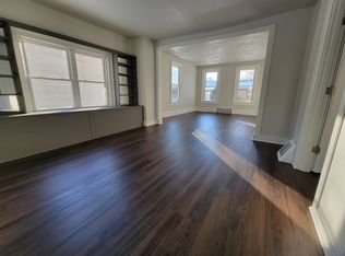 542 N Superior St #1, Appleton, WI 54911