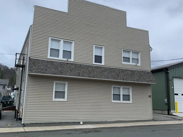 42 5th 5th Avenue, Hillburn, NY 10931