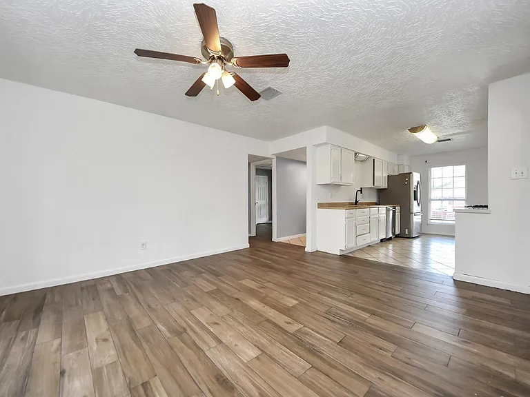 7414 Battlewood Dr — Photo 7