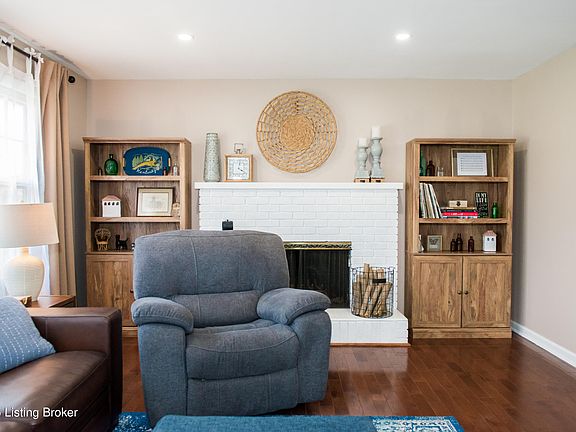 5th image of 2319 Bradford Dr