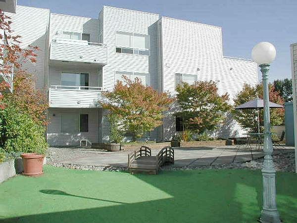 2nd image of 10215 Lake City Way NE #308