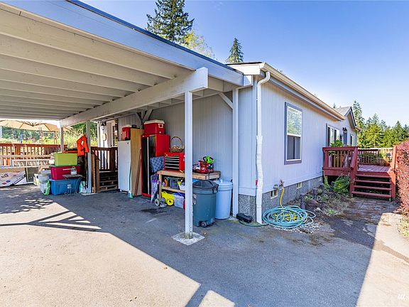5th image of 1721 SE Crescent Dr