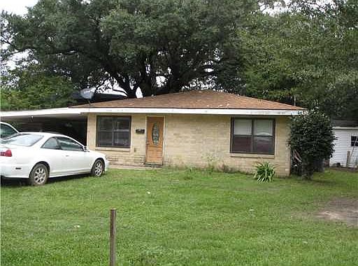 2nd image of 332 Magnolia St