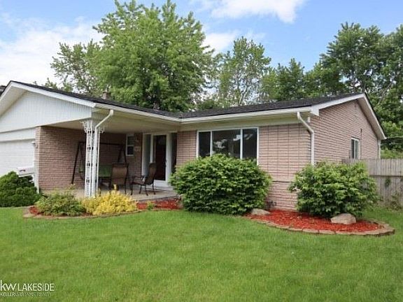 4th image of 34868 Amsterdam Dr