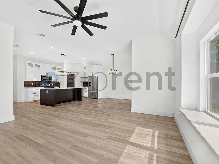 4941 Townsend Dr — Photo 12
