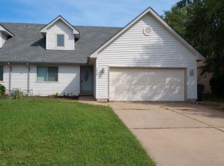1412 S Goebel Cir, Wichita, KS 67207
