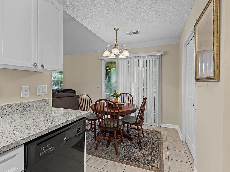 6240 April Pine Cir #F — Photo 7