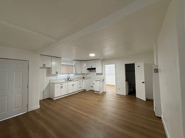 1st image of 219 W 53rd St
