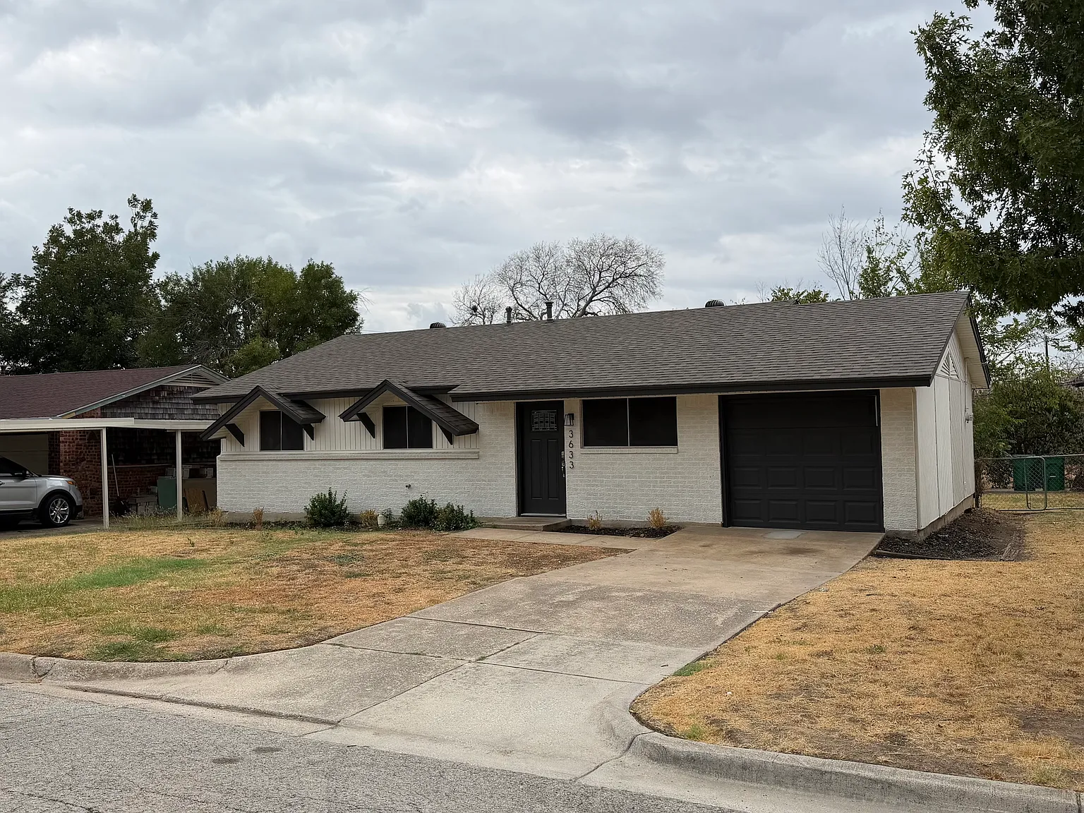 3 bed, 1080 sqft, $1,900 — Photo 1