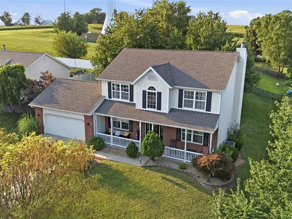 930 Benjamin Dr, O'Fallon, IL 62269