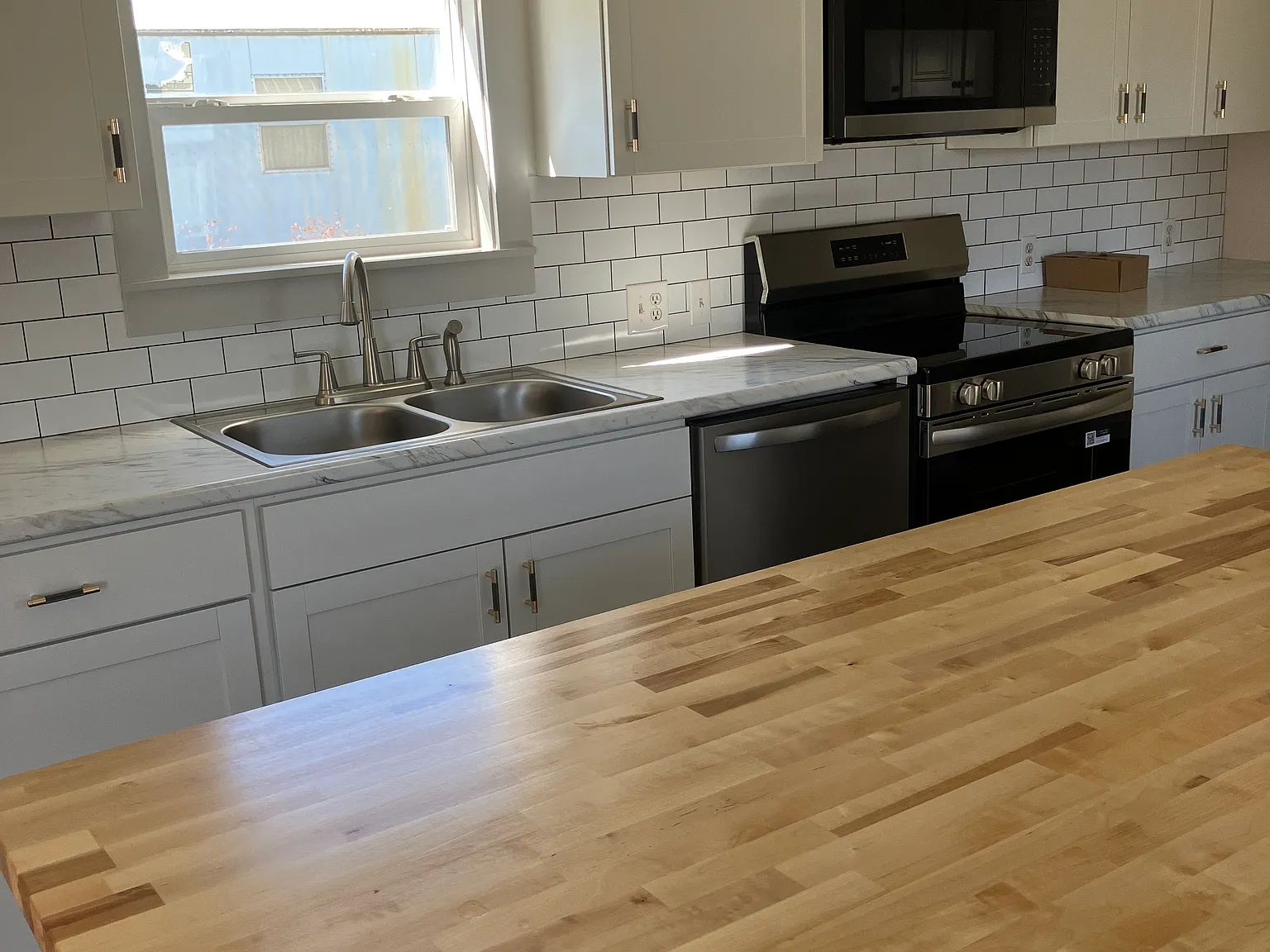 128 Suncrest Bottoms Rd — Photo 2