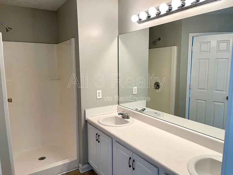 225 Forrest Ln — Photo 23