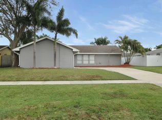 5321 Fox Valley Trl, Lake Worth, FL 33463
