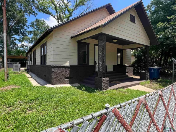 714 W Quitman Ave, Gladewater, TX 75647