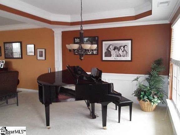2nd image of 208 Odie Dr