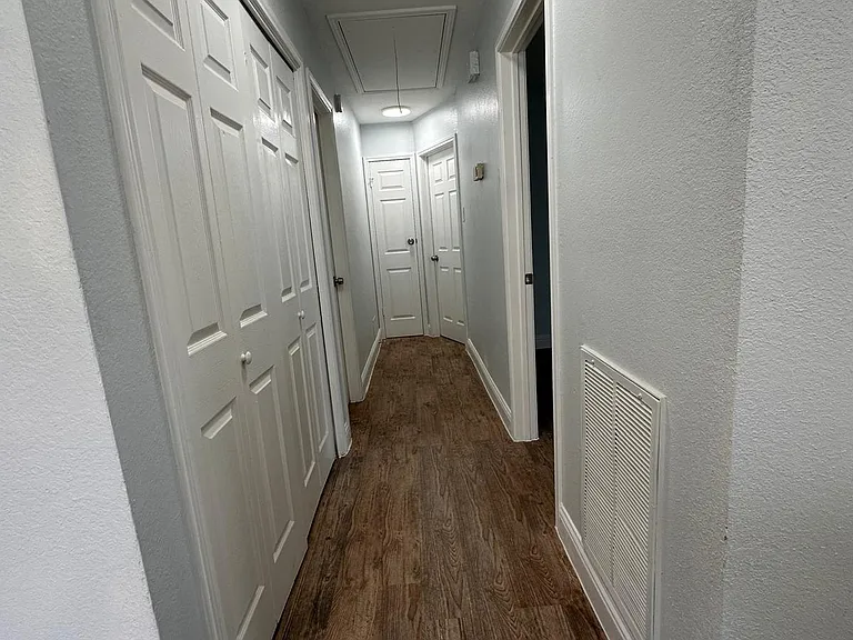 Dalewood Ln — Photo 27