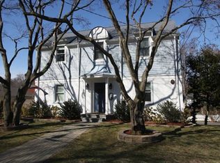 11 Laken Ter, New Rochelle, NY 10801