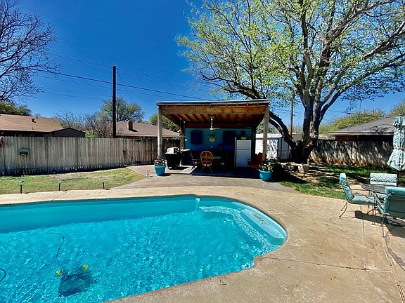 4th image of 3519 Oakridge Dr