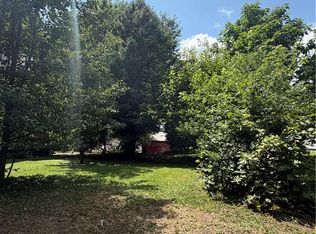 327 S 3rd St, Coshocton, OH 43812