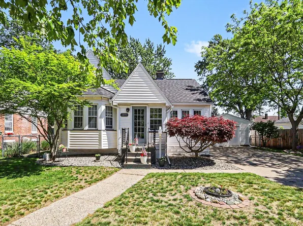 2890 Eastland Rd, Muskegon, MI 49441