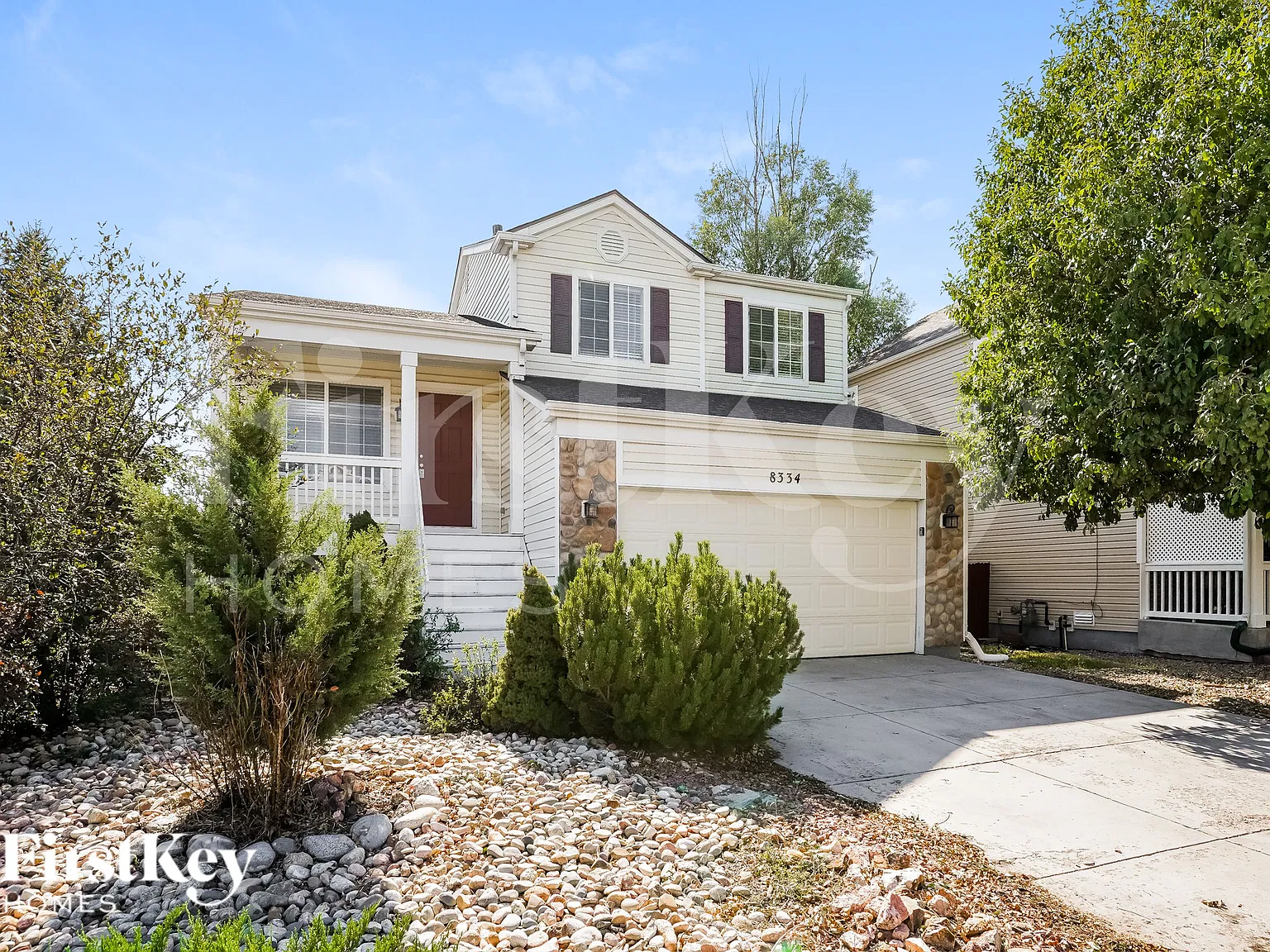3 bed, 2.5 bath, 1382 sqft, $2,315 — Photo 2