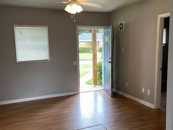 3rd image of 615 Cedarwood Dr #411