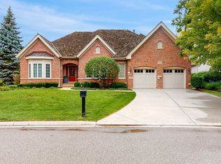 1010 Ridgeview Dr, Barrington, IL 60010