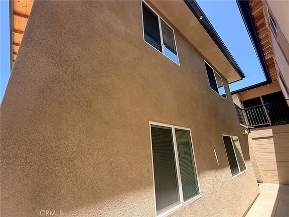4th image of 988 Valencia St #5