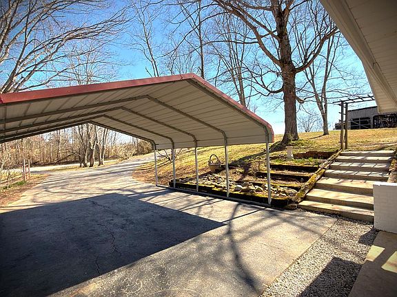 5th image of 1152 Dogwalk Rd