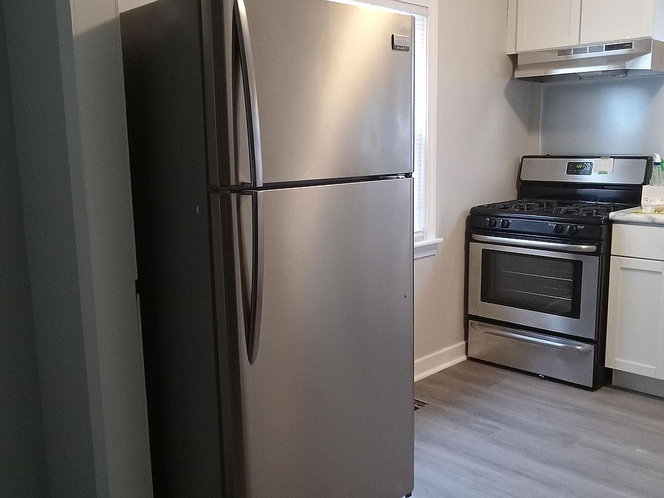 1st image of 17110 Lorenz Ave